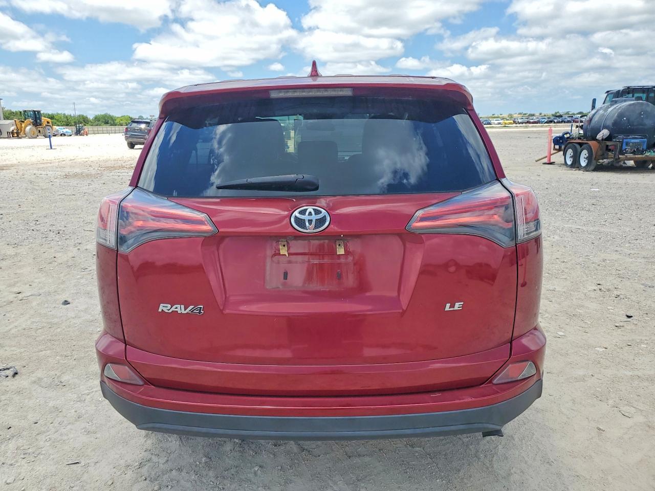 2018 Toyota Rav4 Le - Фото 6