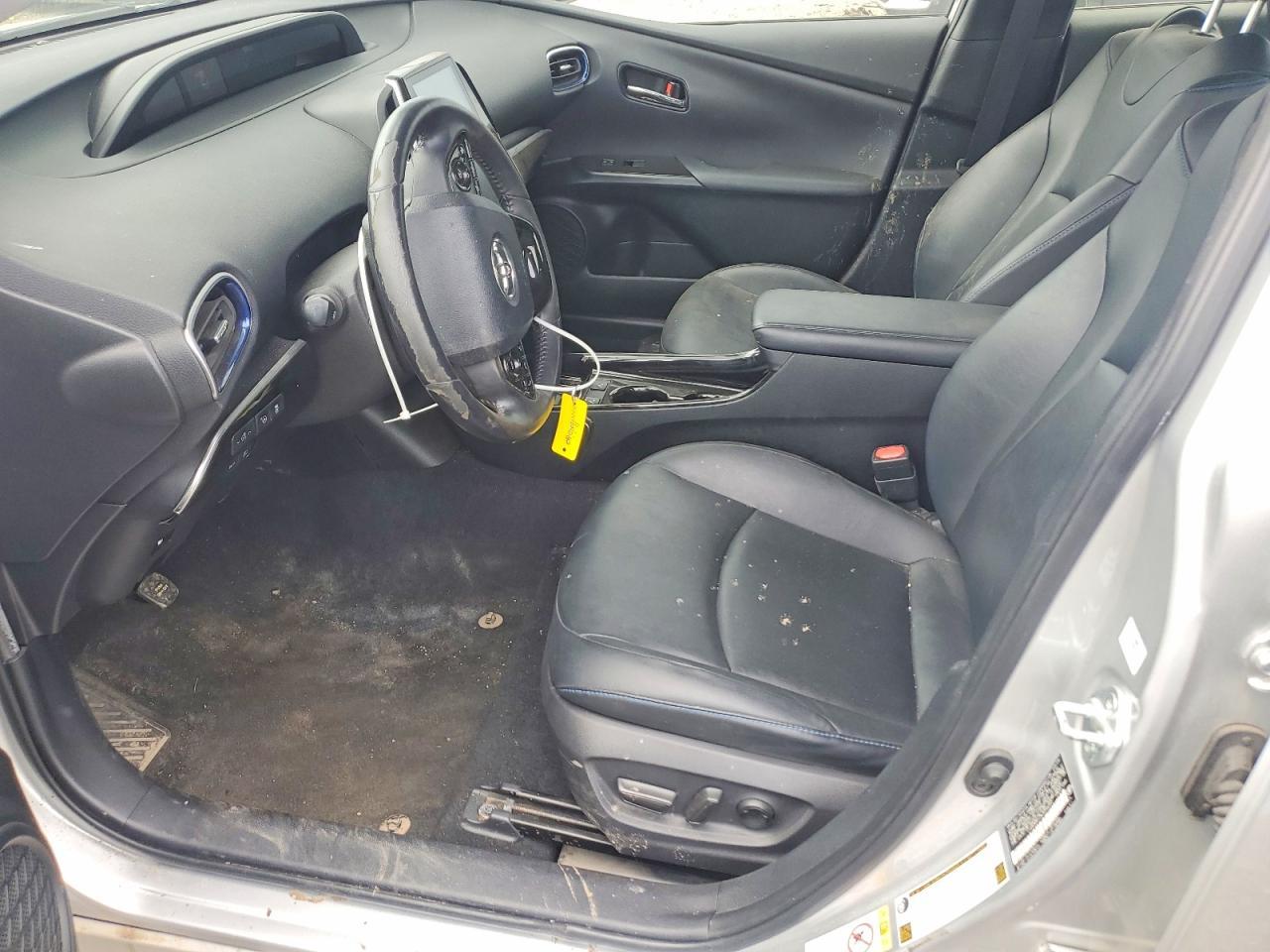 2019 Toyota Prius Limited - Image 7