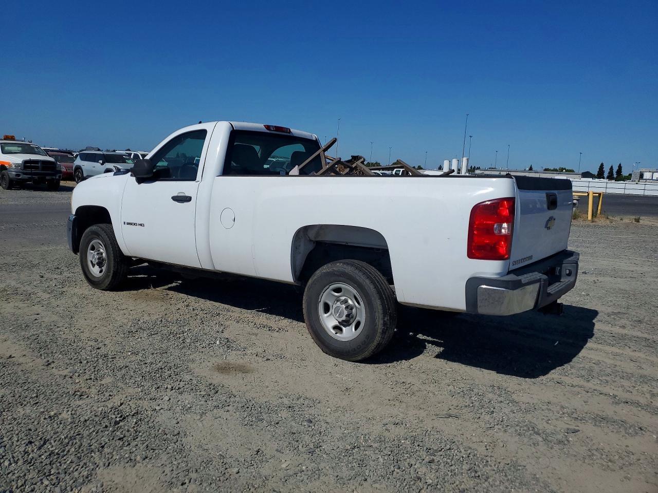 2009 Chevrolet Silverado 2500Hd - Image 2