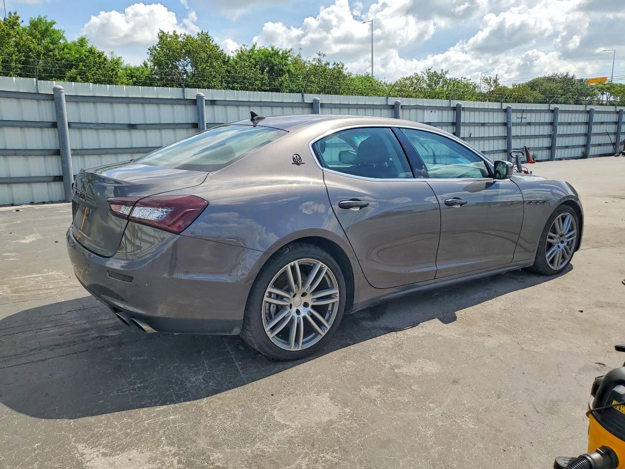 2014 Maserati Ghibli S - Image 3