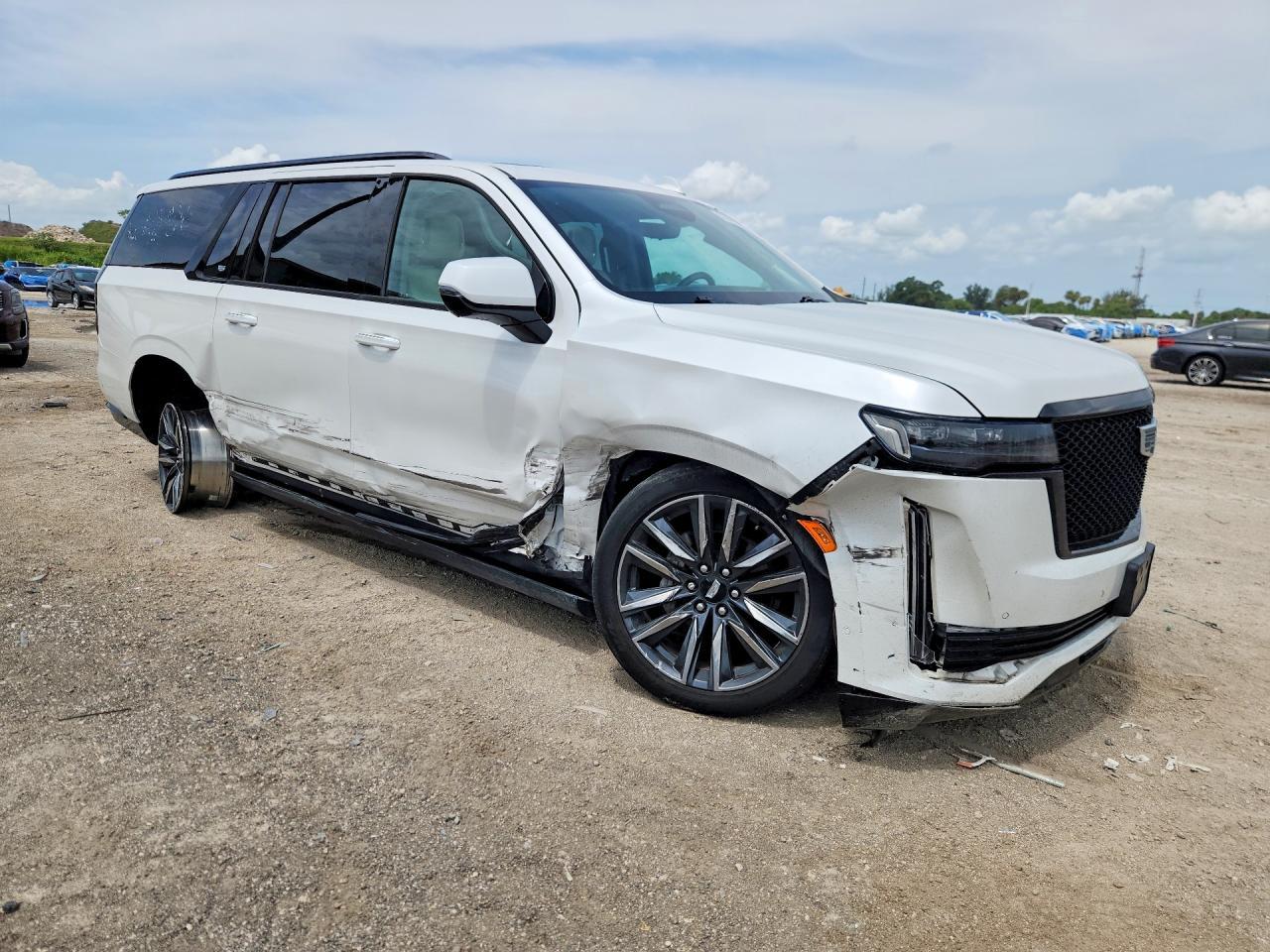2021 Cadillac Escalade Esv Sport Platinum - Image 4