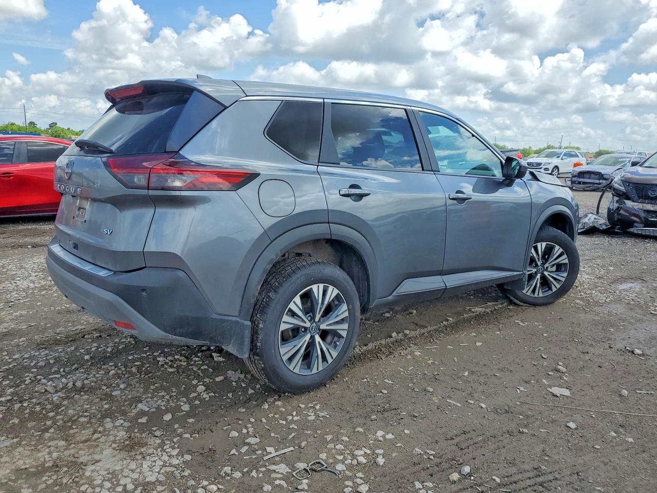 2023 Nissan Rogue Sv - Фото 3