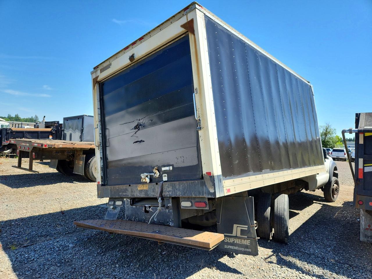 2016 Ford F550 Super Duty Refrigerated Box Truck - Image 3
