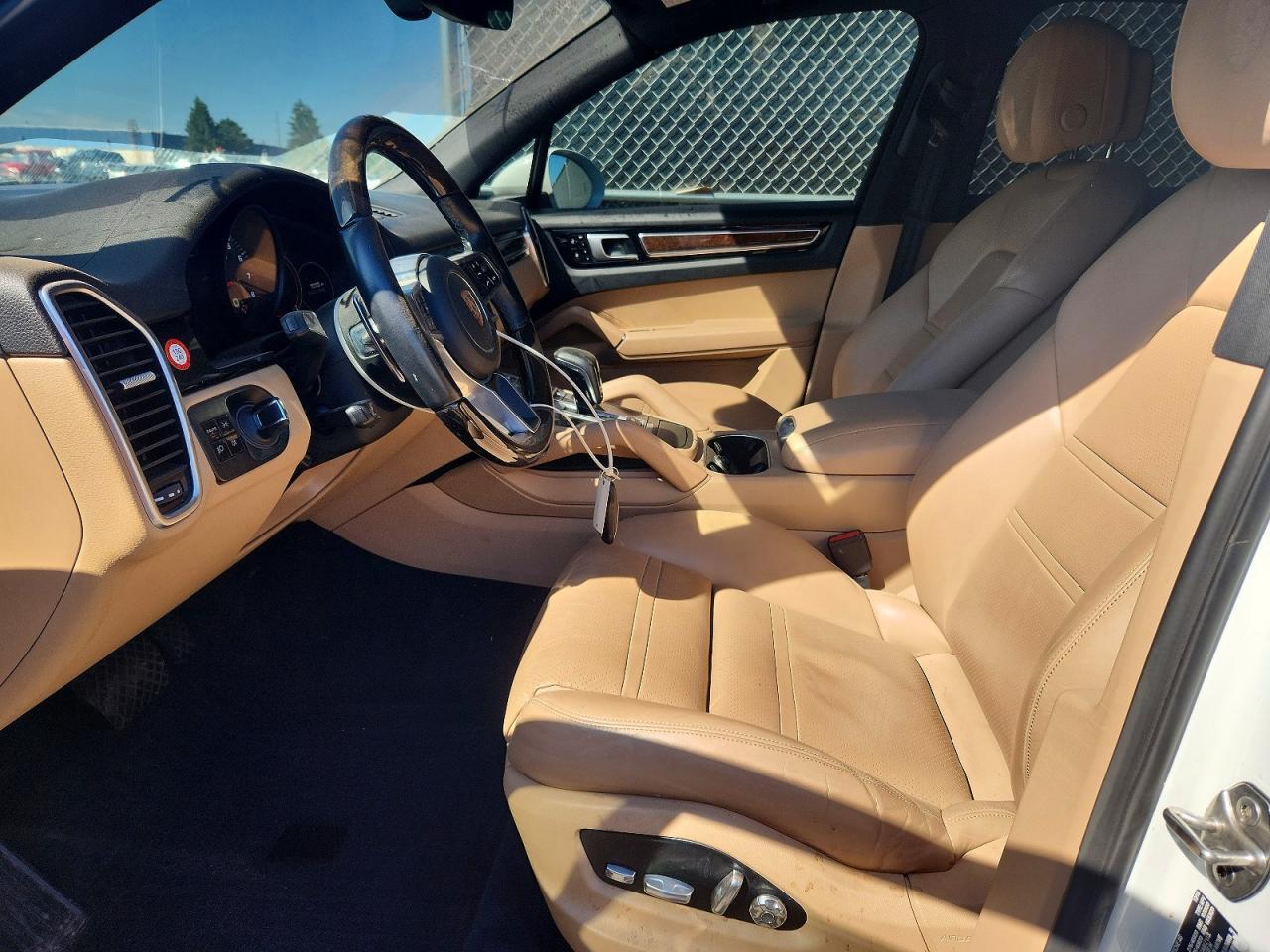 2019 Porsche Cayenne - Image 7