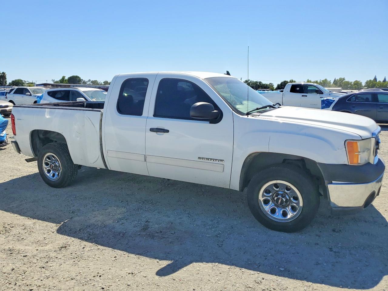 2010 GMC Sierra C1500 Sl - Image 4
