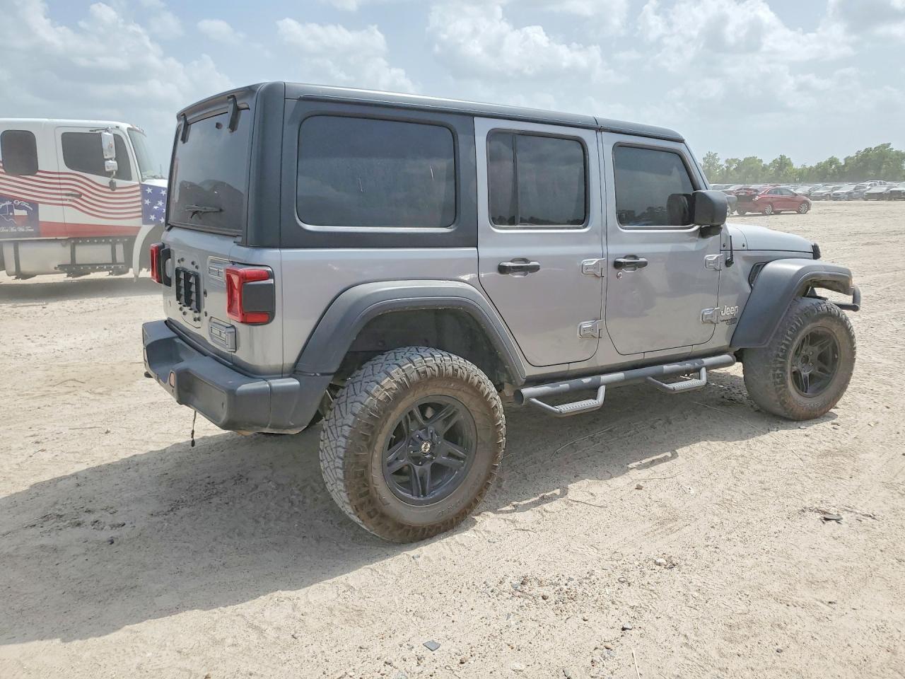 2018 Jeep Wrangler Unlimited Sport - Image 3