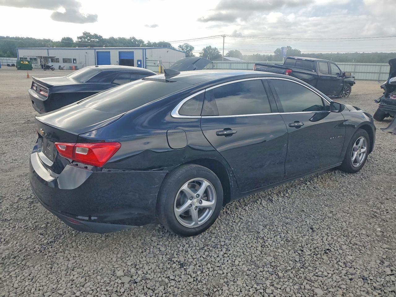 2018 Chevrolet Malibu Ls - Image 3