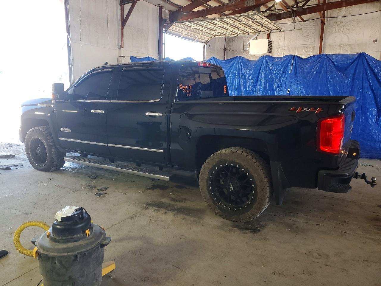 2018 Chevrolet Silverado K1500 High Country - Image 2