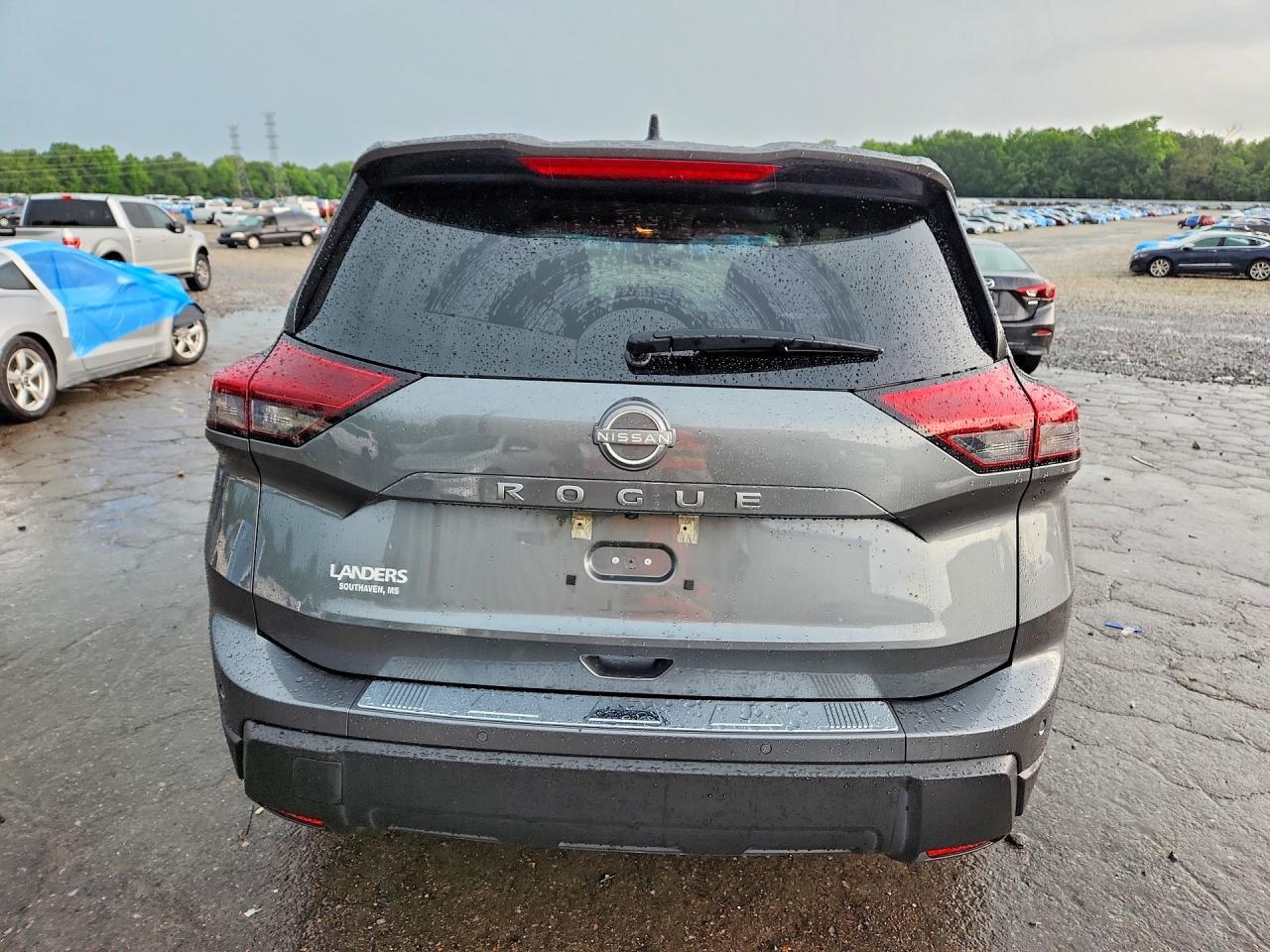 2025 Nissan Rogue S - Image 6