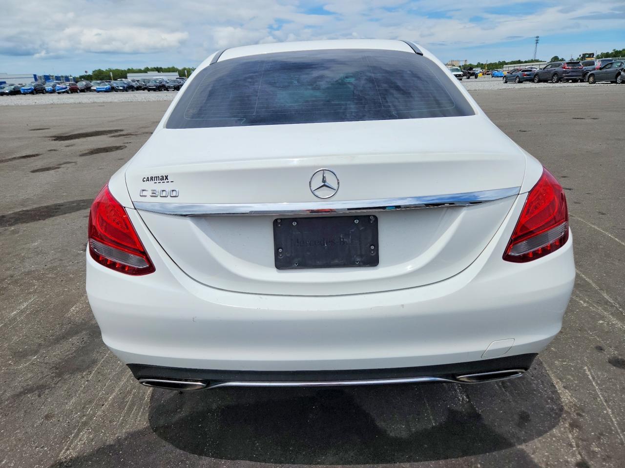 2015 Mercedes-Benz C300 - Image 6