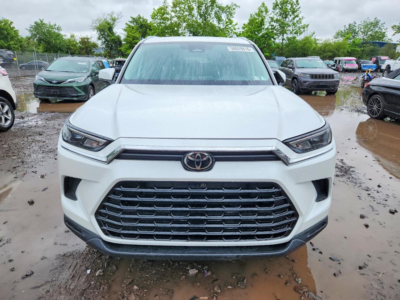 2024 Toyota Grand Highlander Xle - Image 5