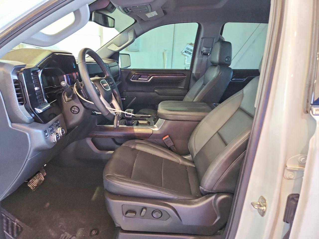 2025 GMC Sierra K1500 Slt - Image 7
