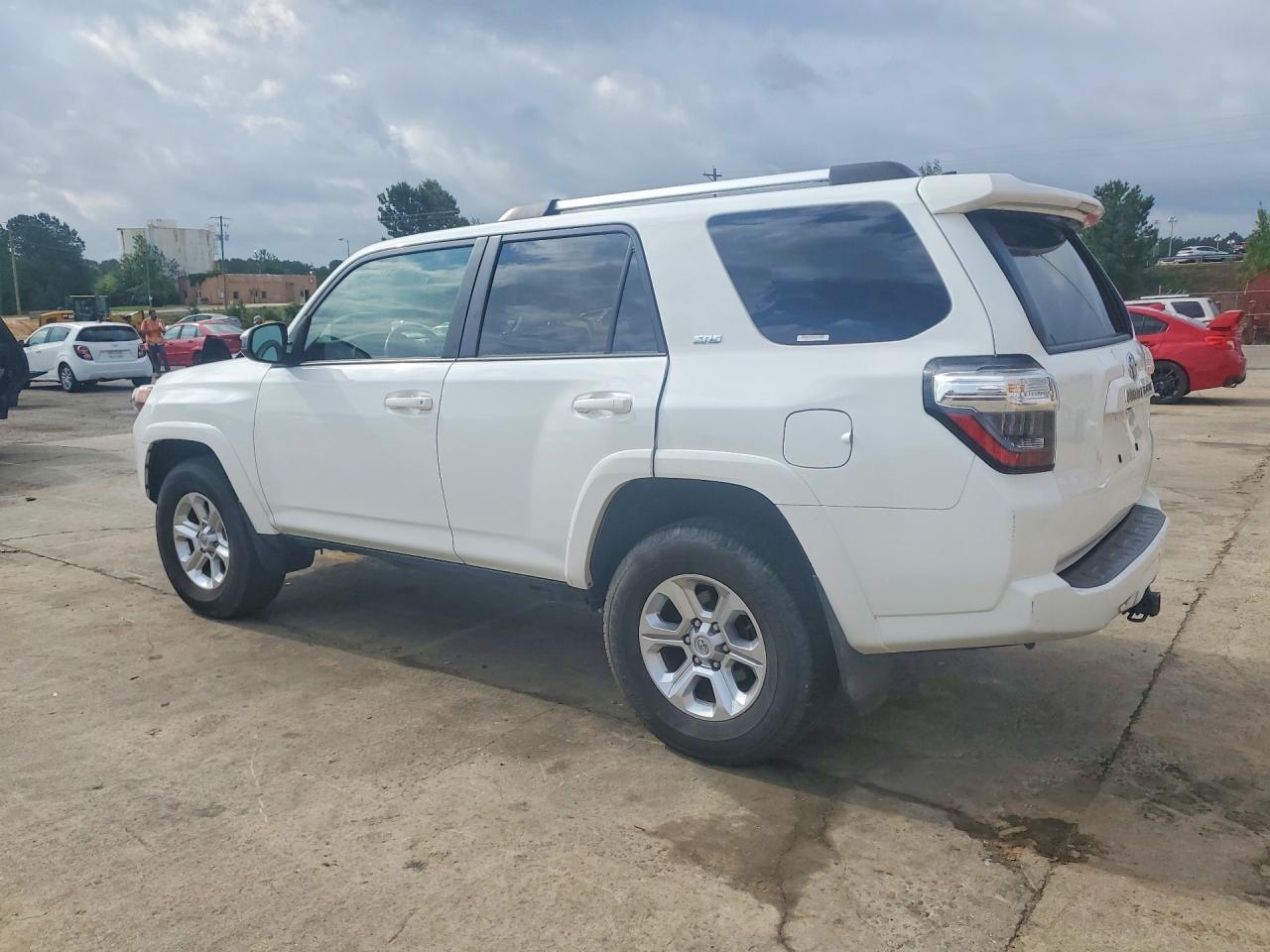 2022 Toyota 4Runner Sr5 - Фото 2