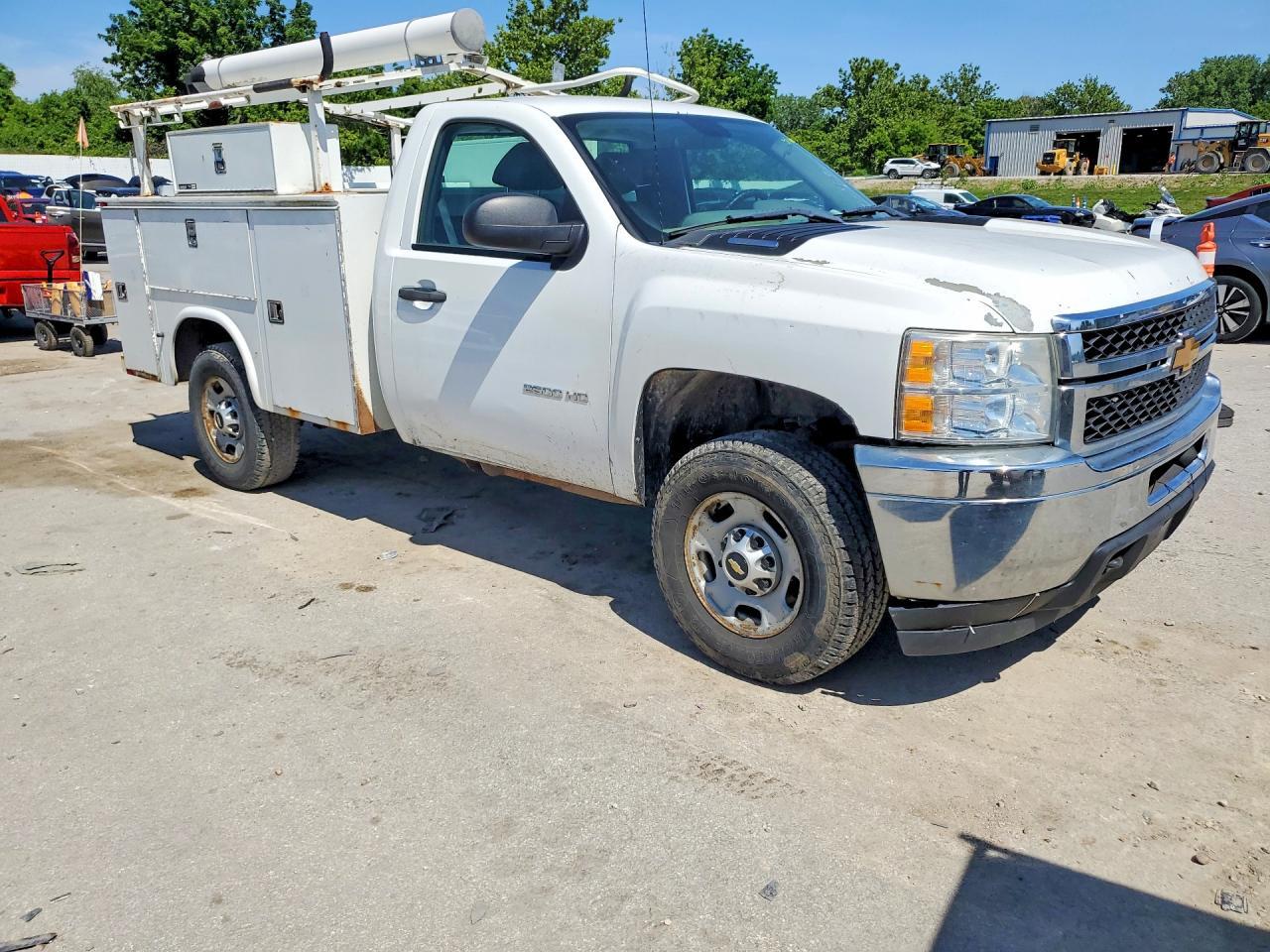 2013 Chevrolet Silverado K2500 Heavy Duty - Фото 4