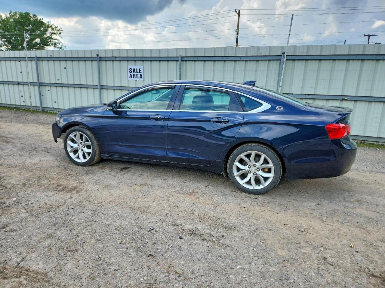 2015 Chevrolet Impala Lt - Image 2