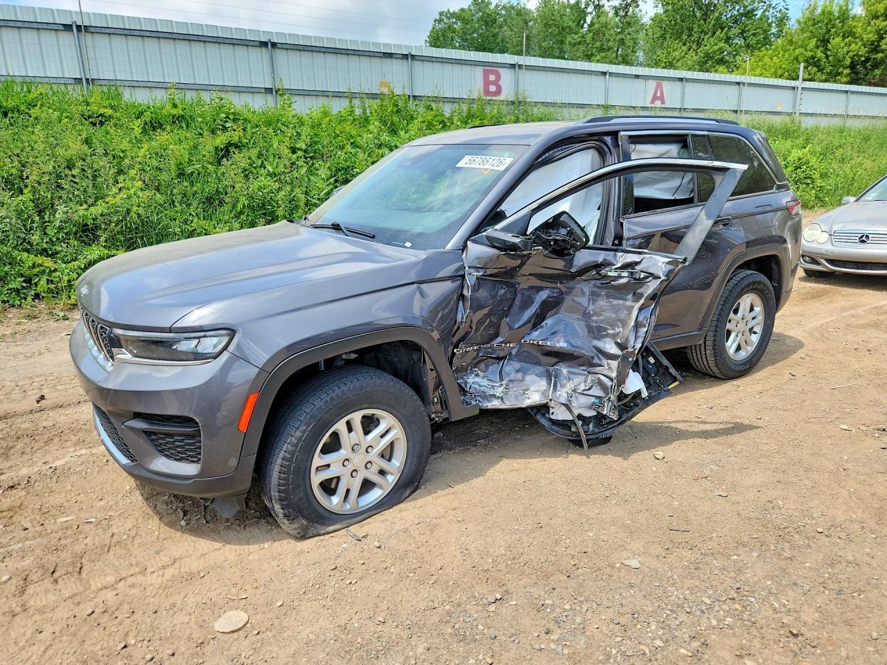 2024 Jeep Grand Cherokee Laredo