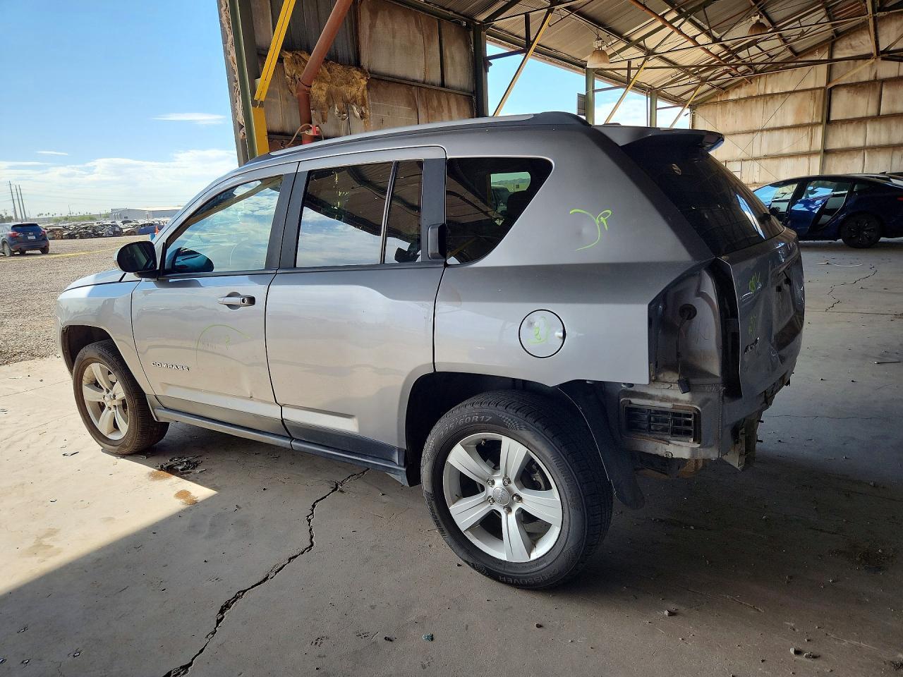2016 Jeep Compass Latitude - Фото 2