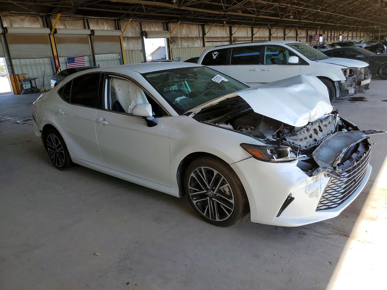 2025 Toyota Camry Xle - Image 4