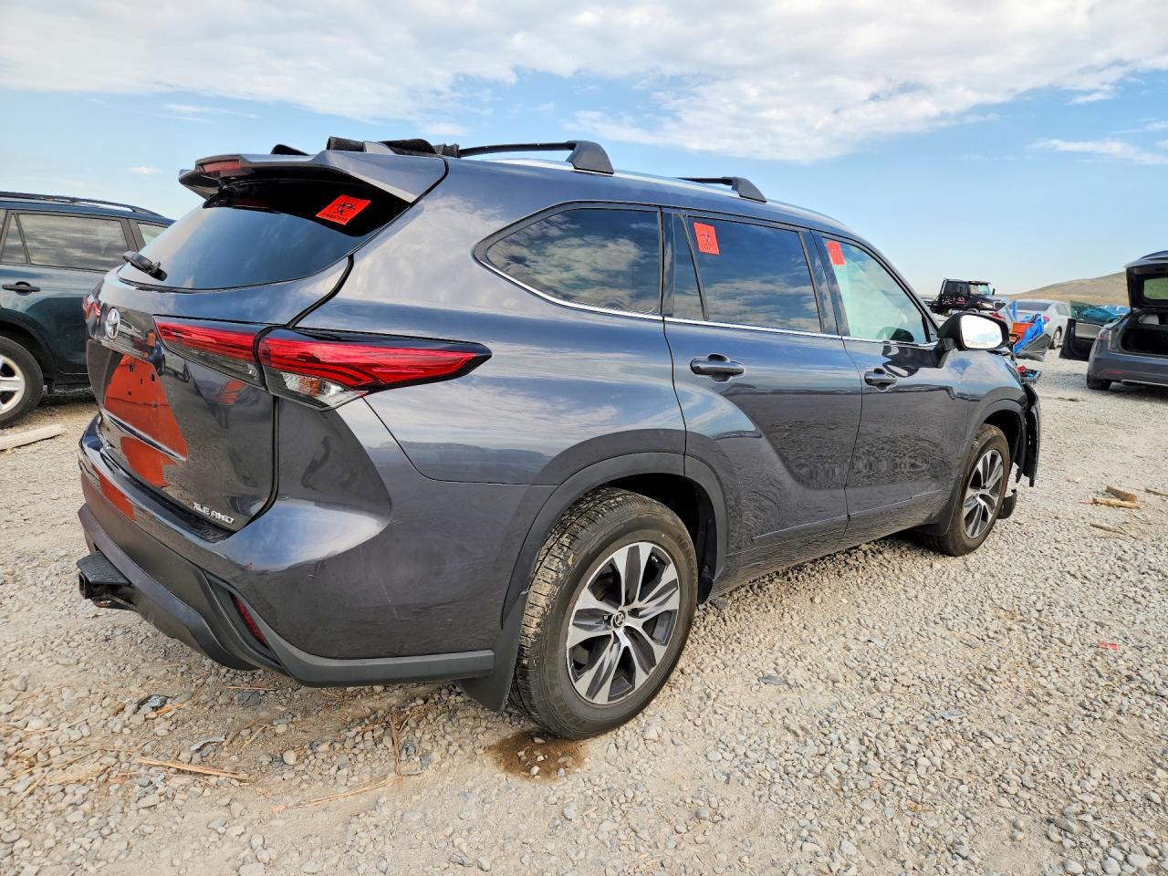 2020 Toyota Highlander Xle - Image 3