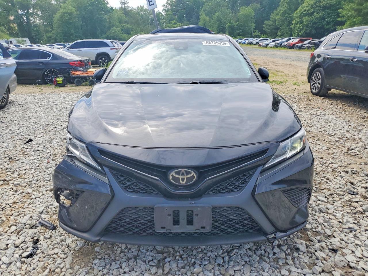 2018 Toyota Camry Se - Image 5