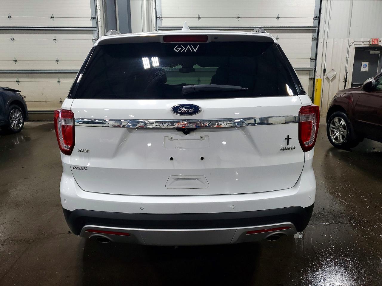 2017 Ford Explorer Xlt - Image 6