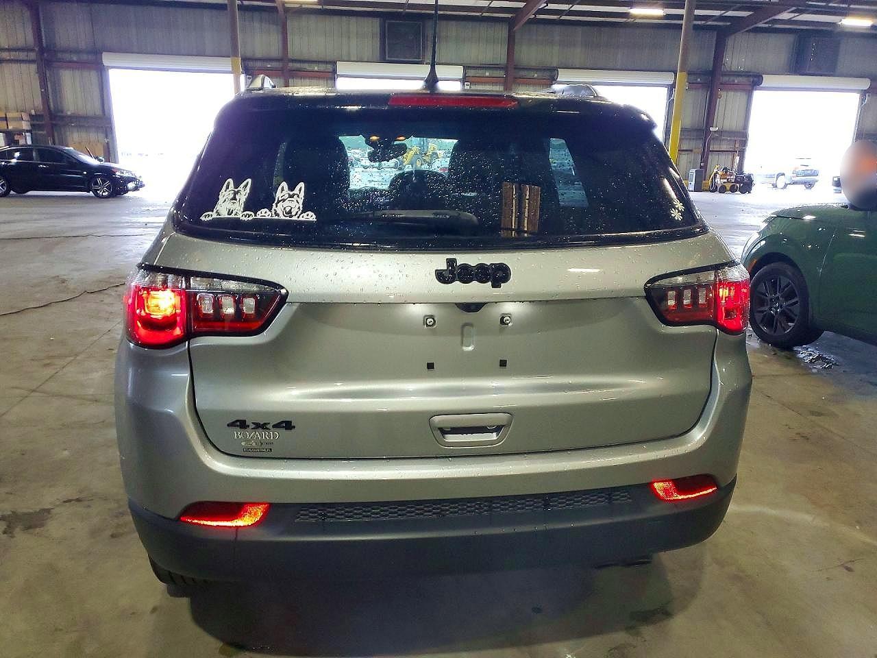 2022 Jeep Compass Latitude - Image 6