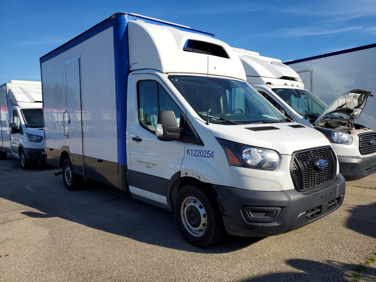 2023 Ford Transit Delivery Truck - Фото 4