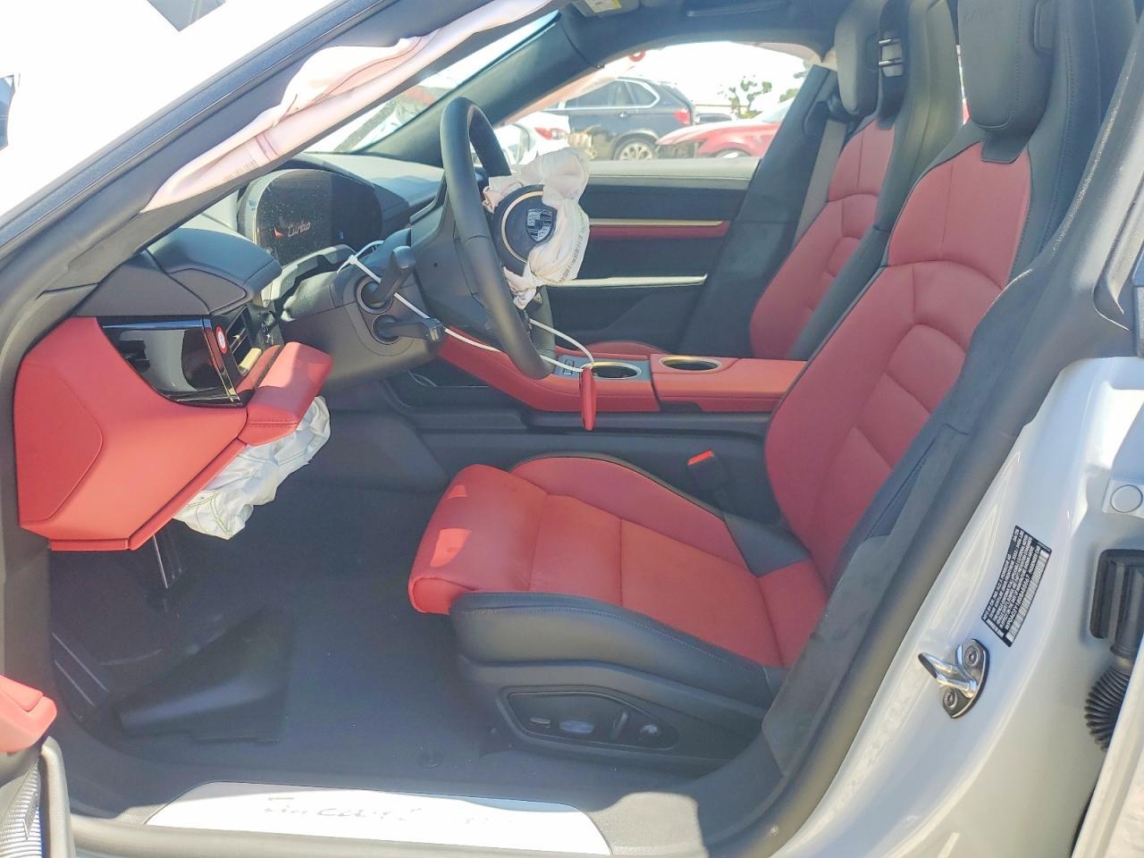 2025 Porsche Taycan Turbo - Фото 7