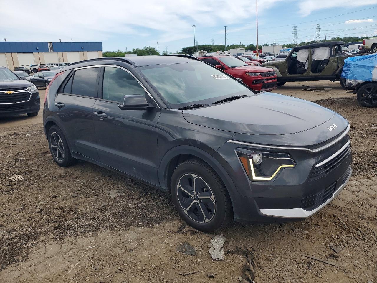 2023 Kia Niro Ex - Image 4