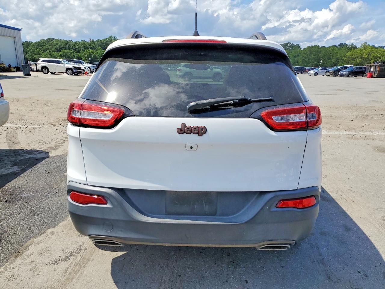 2017 Jeep Cherokee Latitude - Фото 6