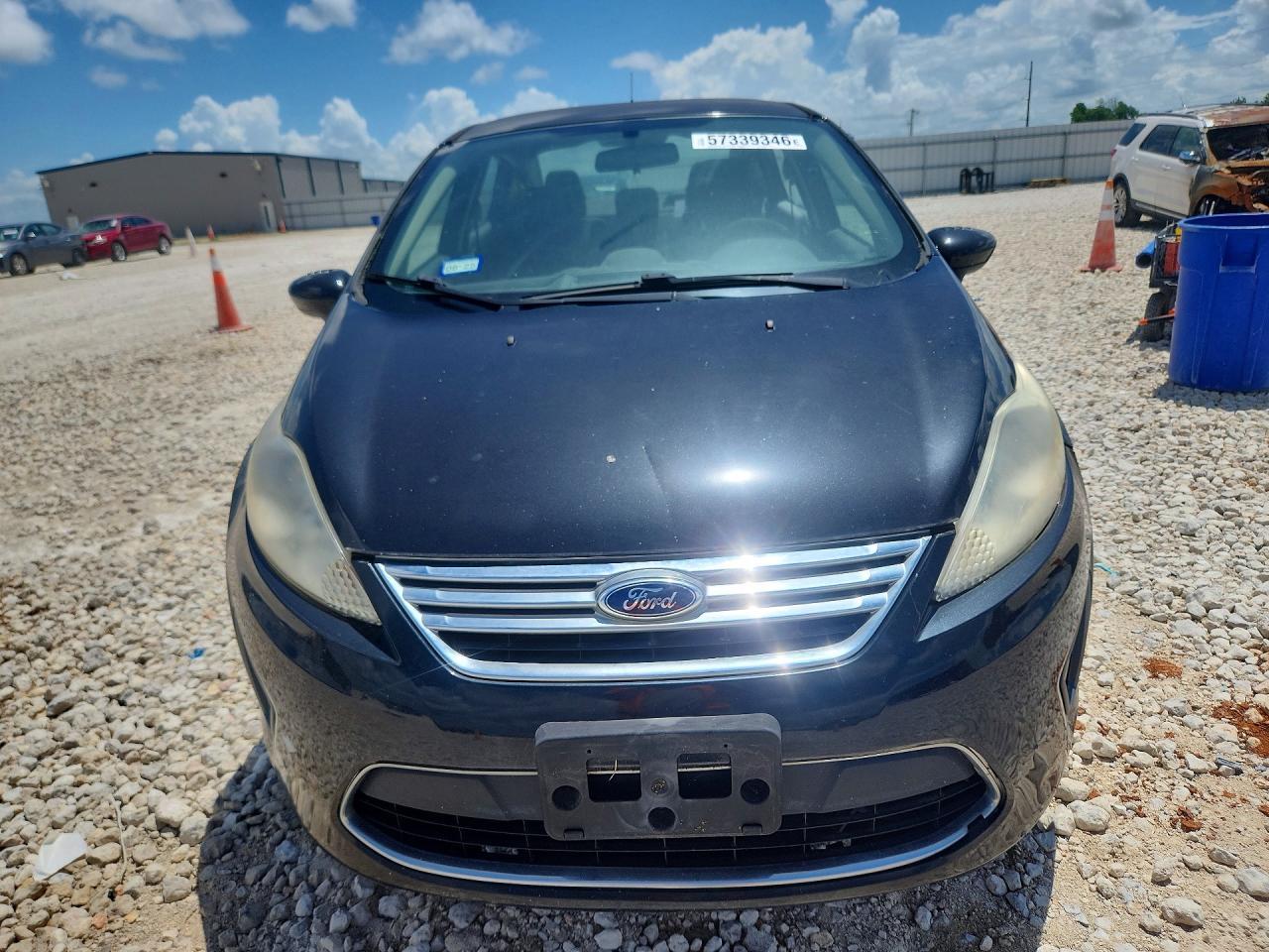 2012 Ford Fiesta Se - Image 5