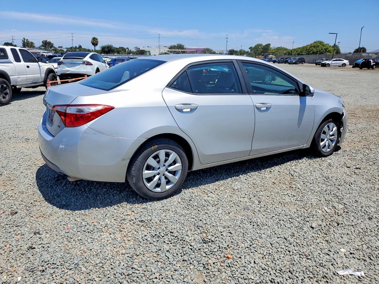 2016 Toyota Corolla Le - Фото 3