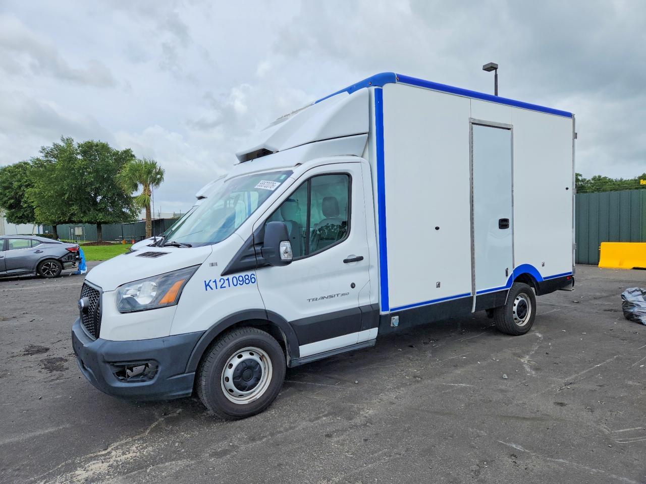 2022 Ford Transit Delivery Truck