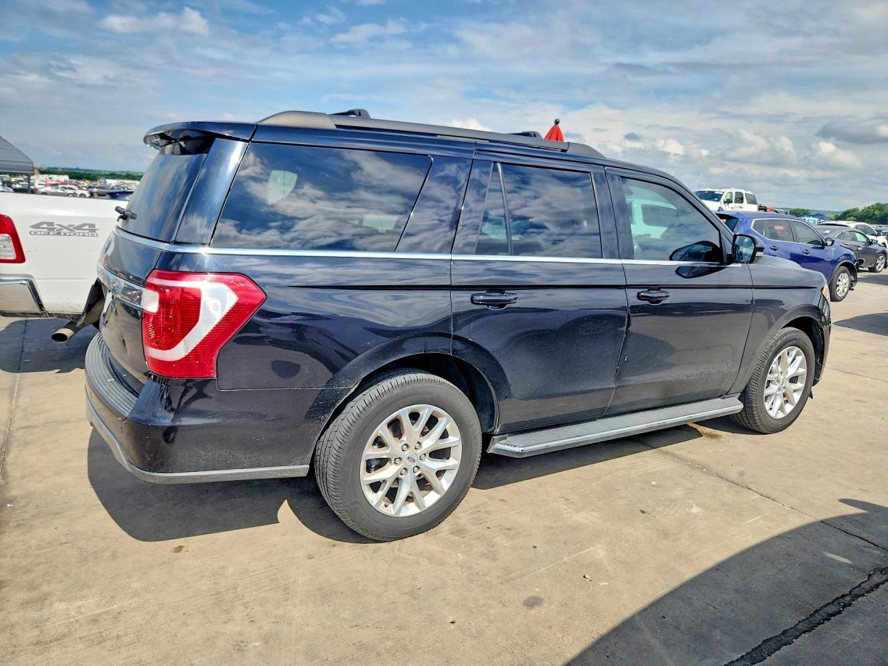 2021 Ford Expedition Xlt - Image 3
