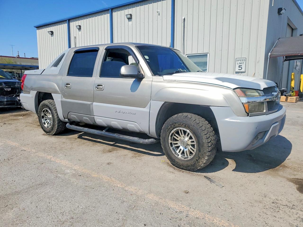 2002 Chevrolet Avalanche C1500 - Фото 4