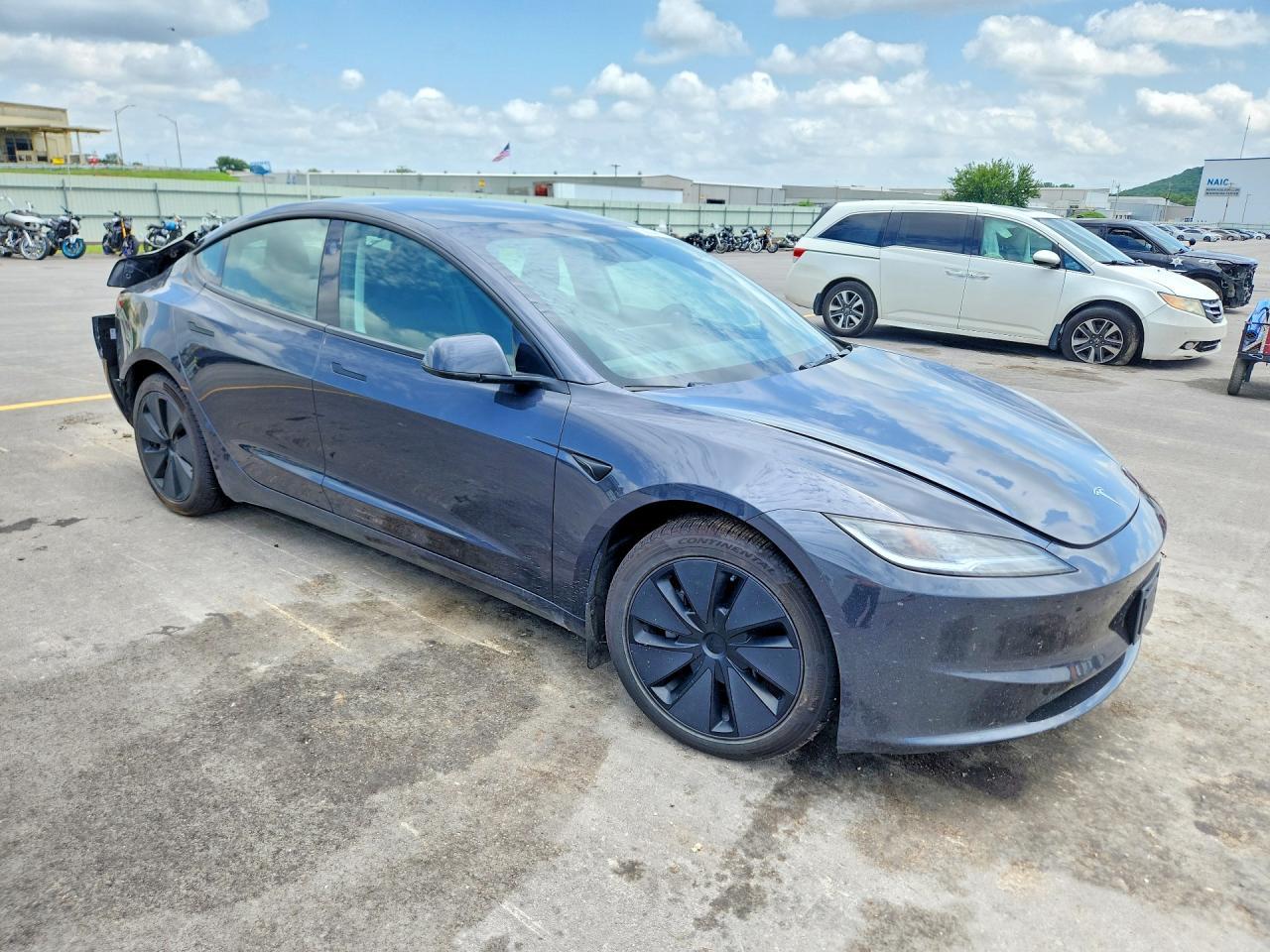 2024 Tesla Model 3 - Image 4
