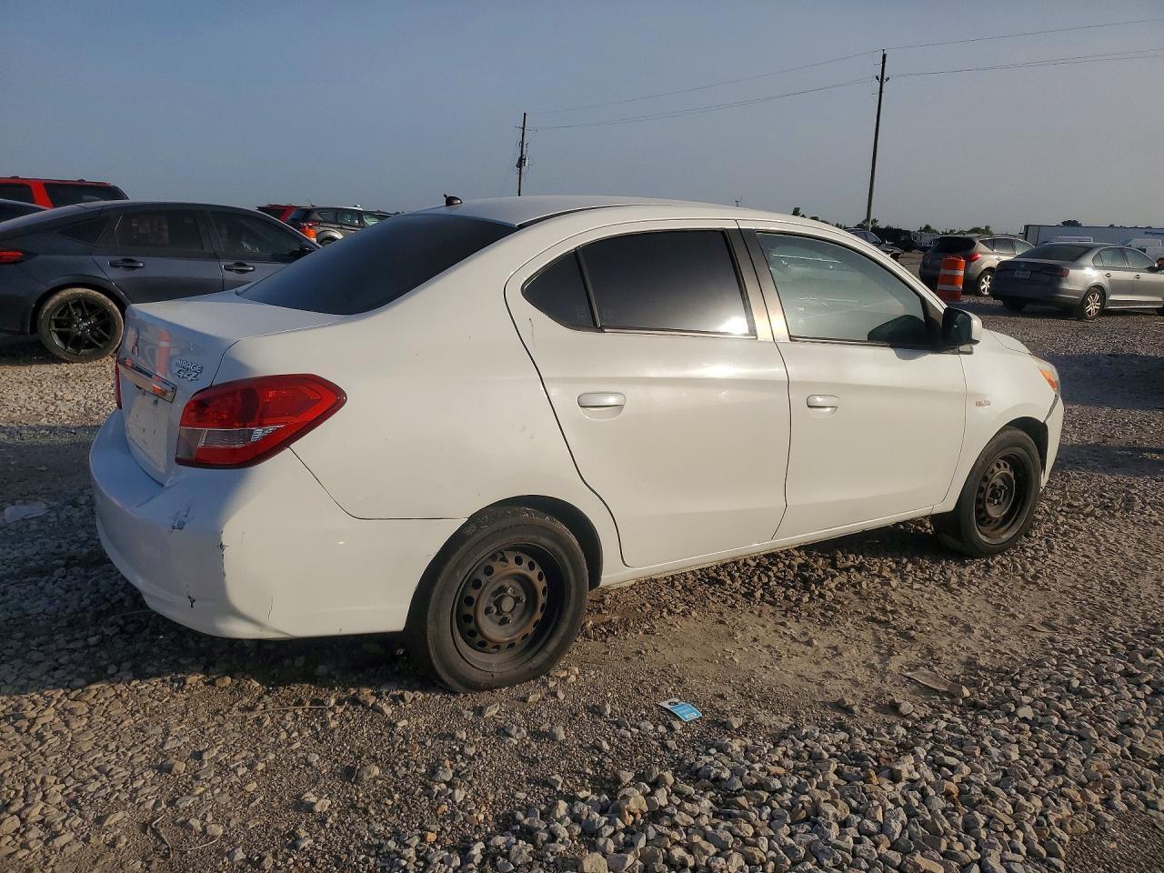 2017 Mitsubishi Mirage G4 Es - Фото 3