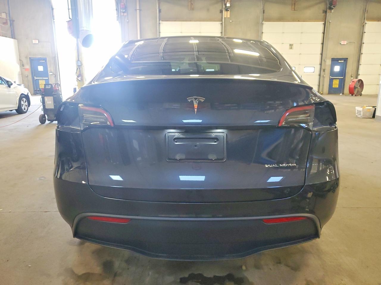 2024 Tesla Model Y - Фото 6