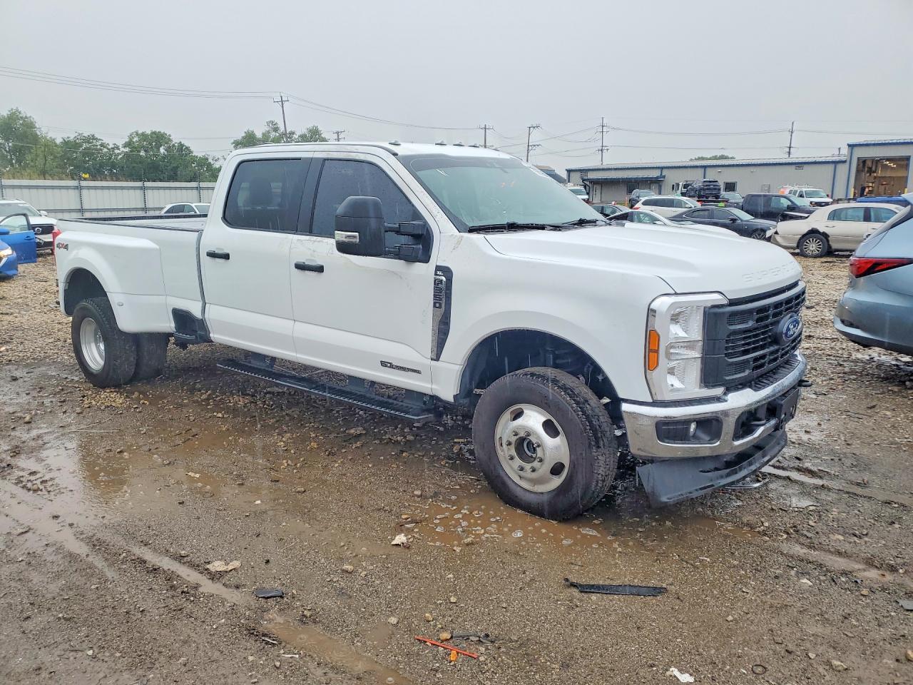 2025 Ford F350 Super Duty - Фото 4