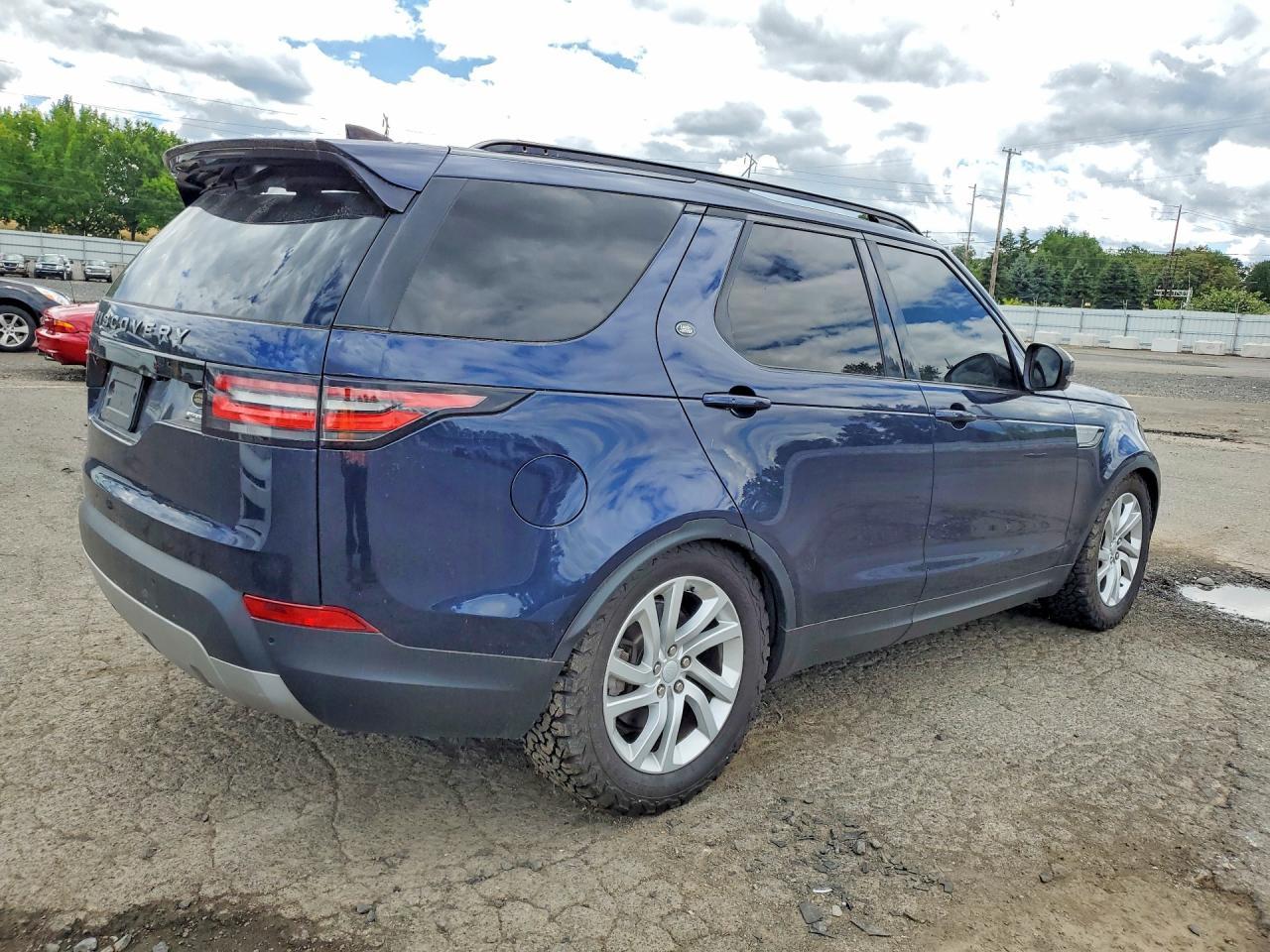 2017 Land Rover Discovery Hse - Image 3