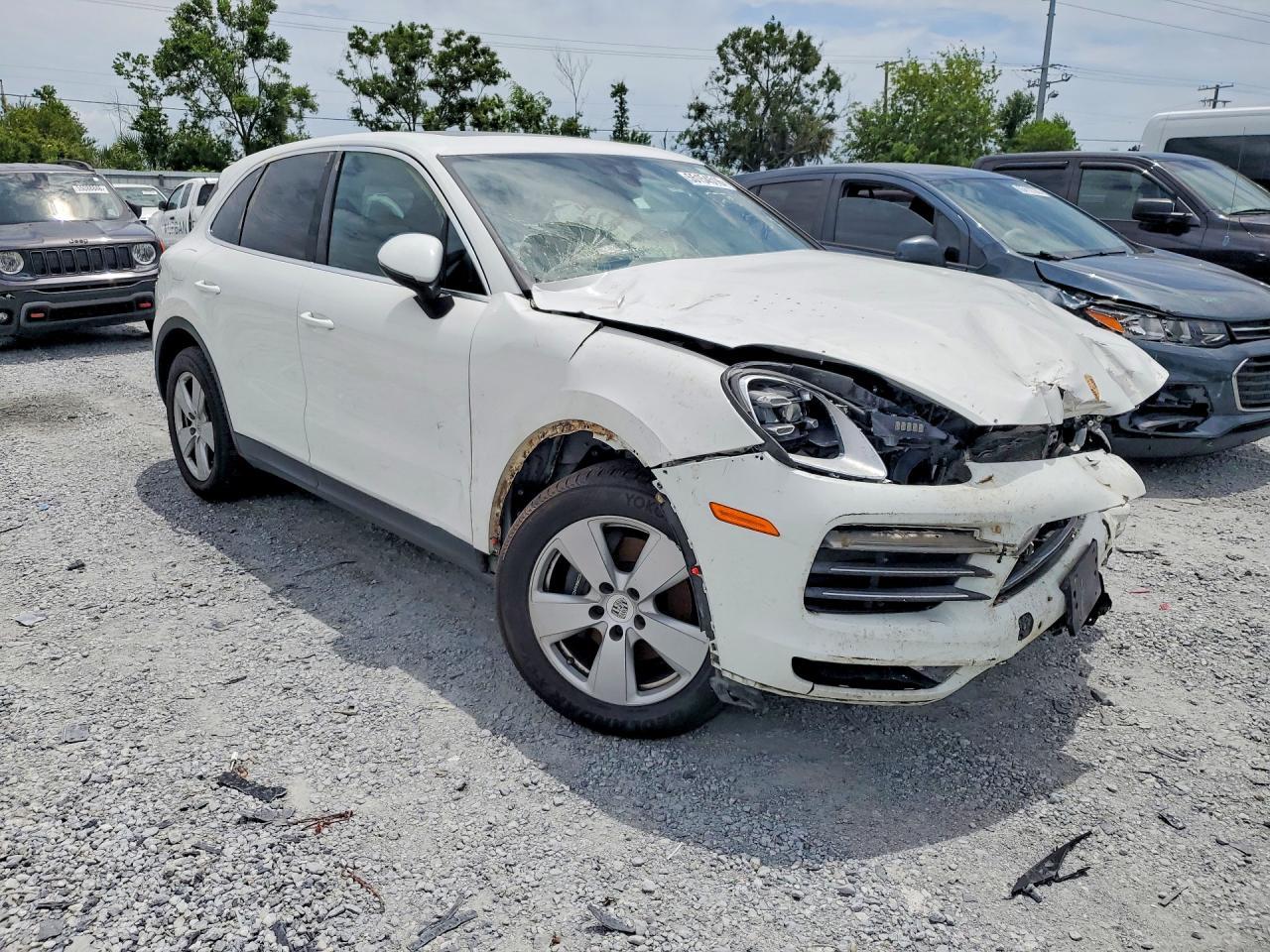2019 Porsche Cayenne - Image 4