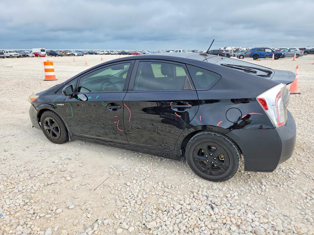 2015 Toyota Prius Four - Image 2