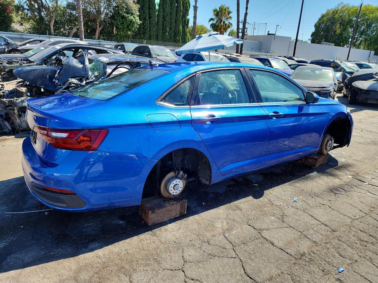 2024 Volkswagen Jetta S - Фото 3