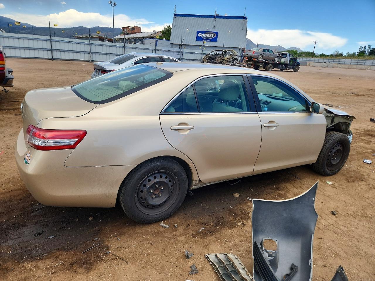 2011 Toyota Camry Le - Image 3