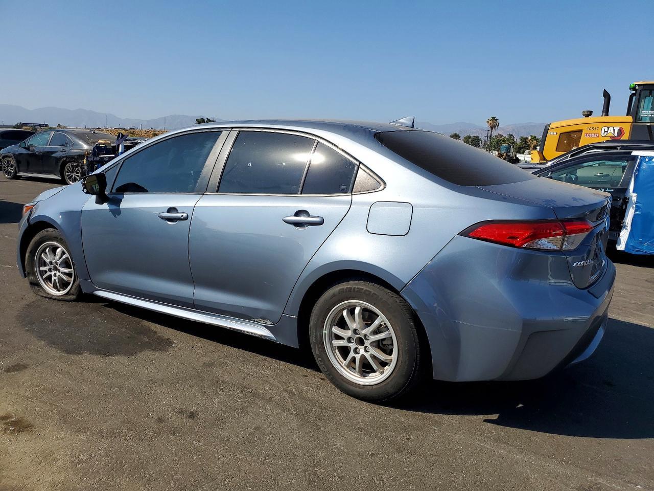 2021 Toyota Corolla Le - Image 2