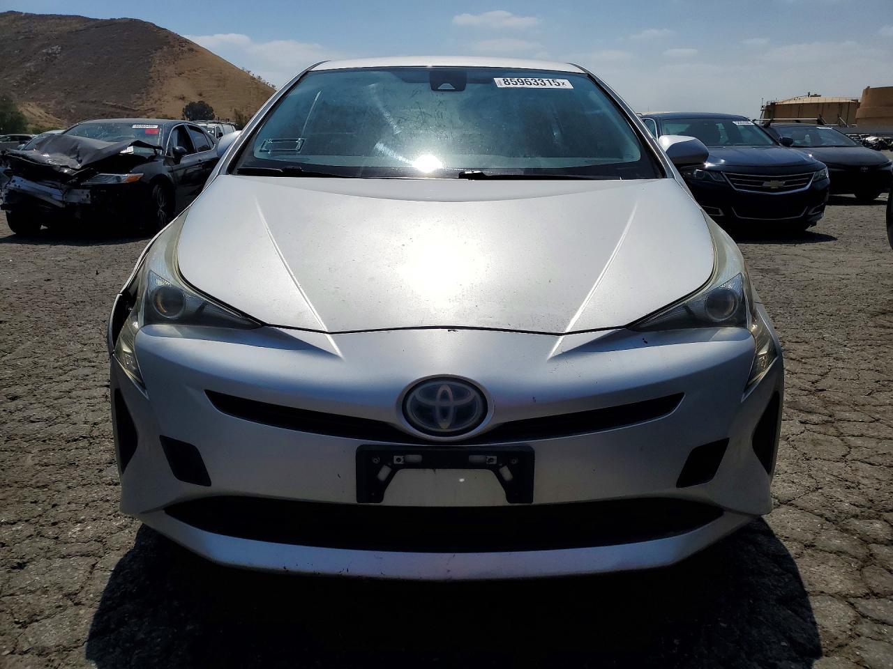 2017 Toyota Prius Two - Image 5