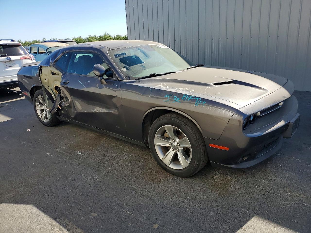 2022 Dodge Challenger Sxt - Фото 4