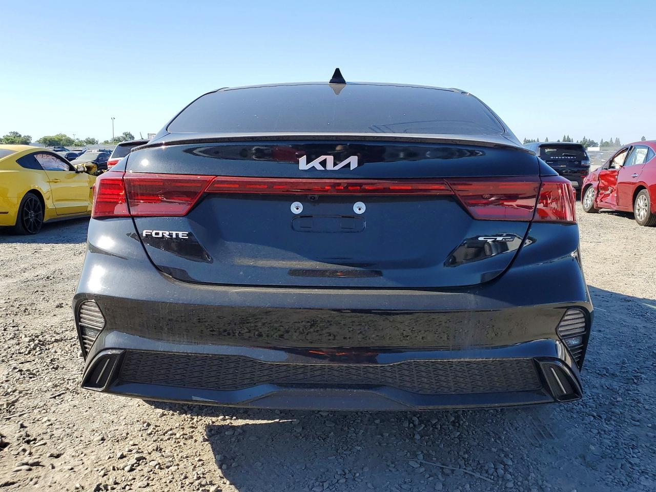 2024 Kia Forte Gt Line - Фото 6