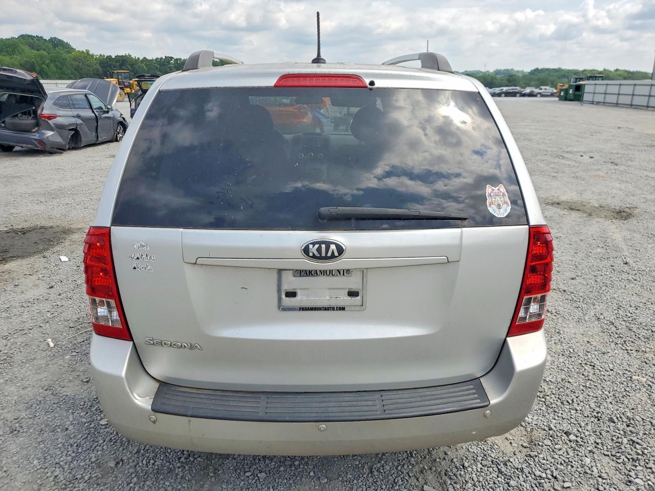 2014 Kia Sedona Lx - Фото 6