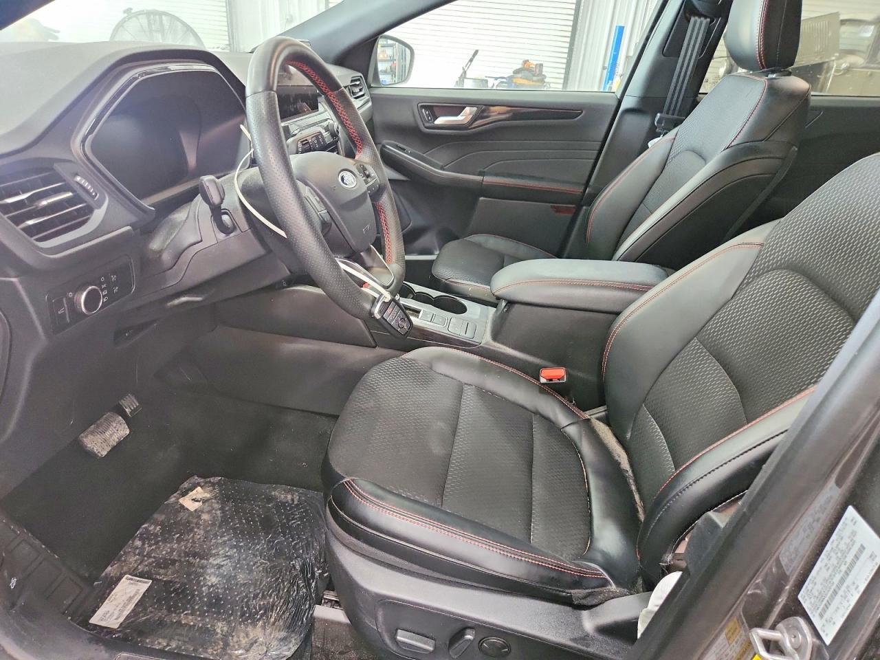 2025 Ford Escape St Line - Фото 7
